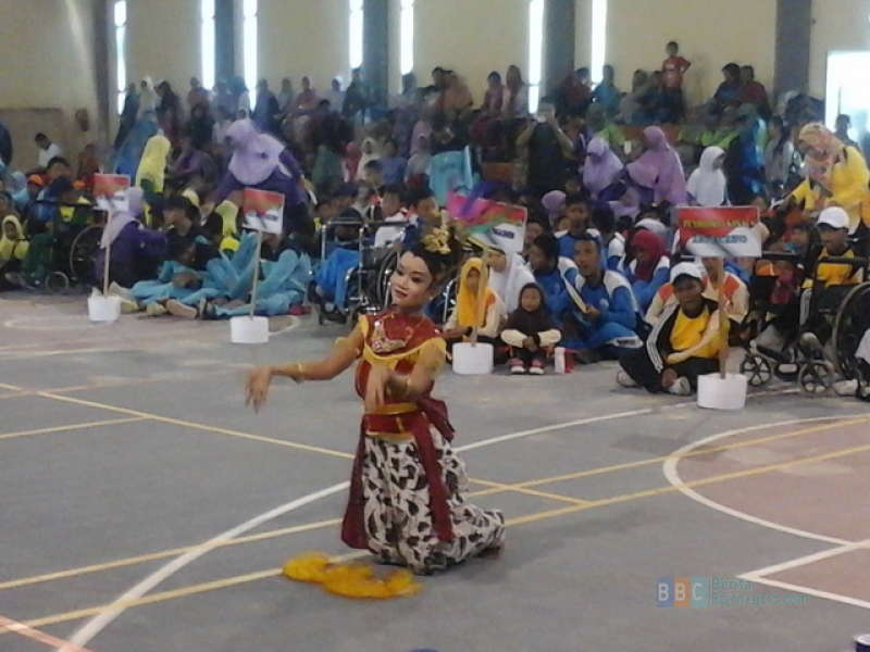 SLB PKK Sumberrejo Juara Umum Porseni PLB 2016