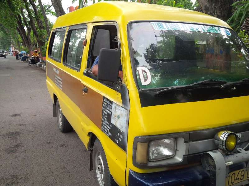 Tarif Angkutan Umum Tidak Ikut Turun