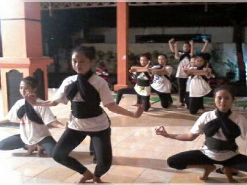 Tari Rondo Songo Wakili Bojonegoro pada Festival Tari Jawa Timur