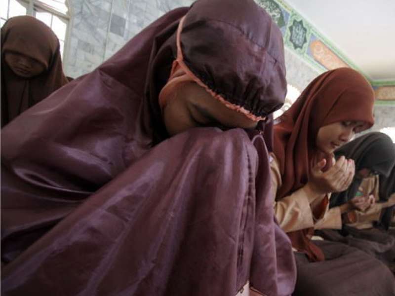 Malam Ini Siswa dan Orangtua Memilih Perbanyak Doa