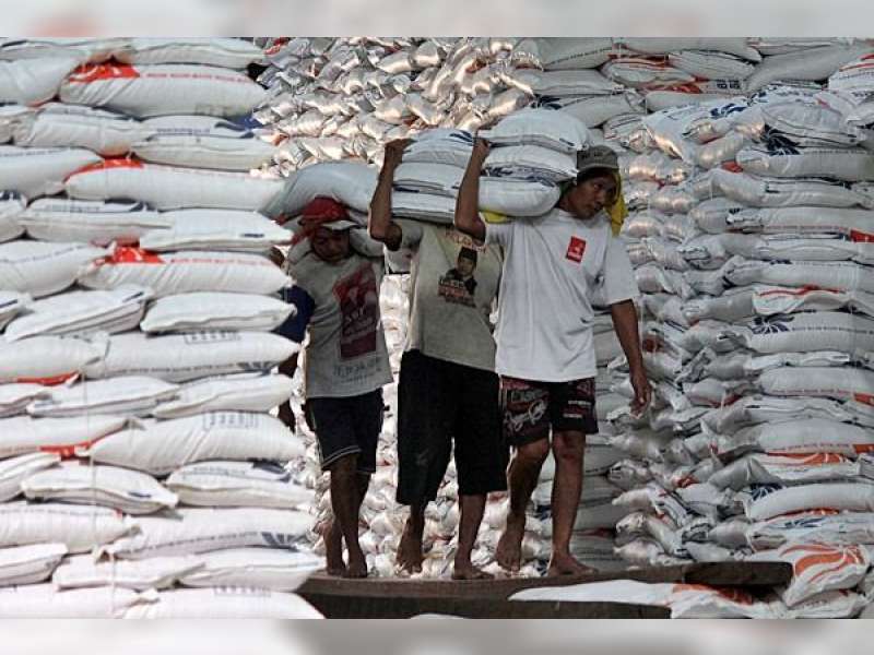 Banjir Tidak Pengaruhi Serapan Beras Bulog 