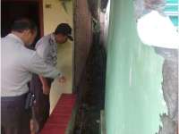 Asap Berbau Gas Keluar dari Tanah Milik Warga di Kecamatan Baureno