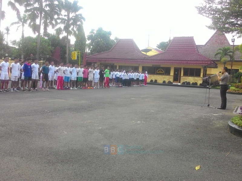 Hari Ini, Latihan Jasmani bagi Calon Pendaftar Anggota Polri Dimulai