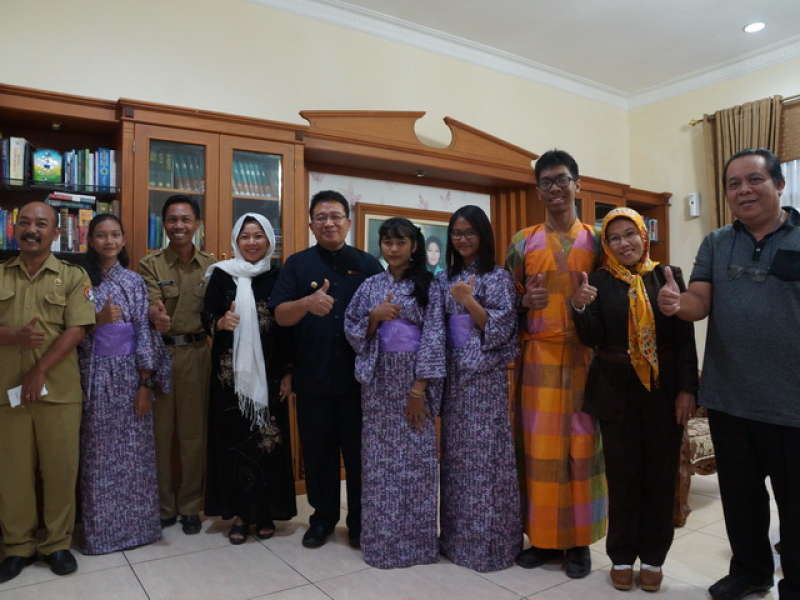 Seorang Guru dan 4 Pelajar SMPN 2 Bojonegoro Diundang ke Jepang