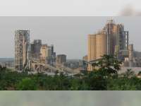 Pabrik Semen Indonesia Memasang Alat Pencegah Debu 