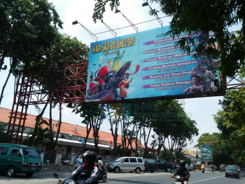 Pemkab Beri Sanksi Administrasi Kepada Pemilik 2 Reklame Bando