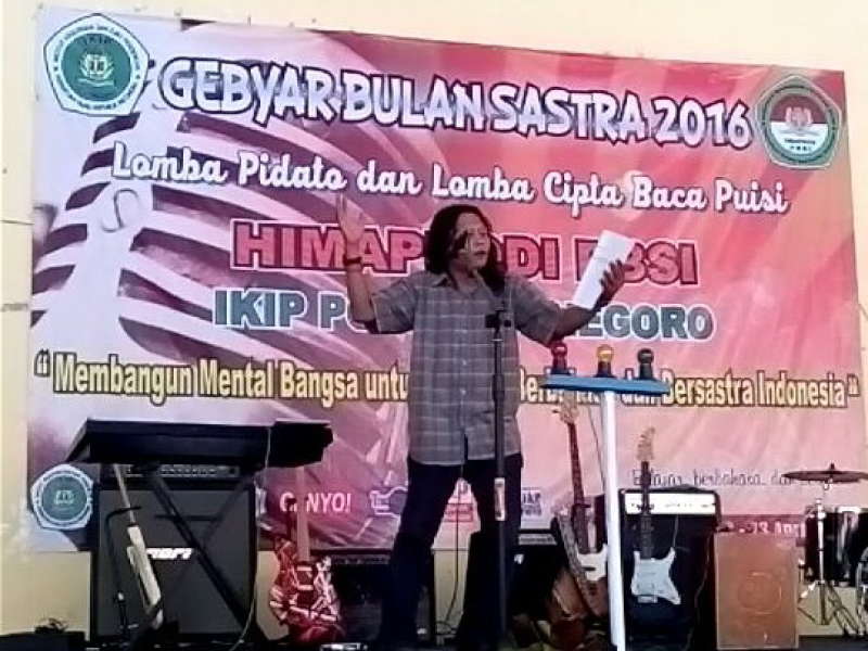Kemajuan Bangsa Dilihat dari Karya Sastranya