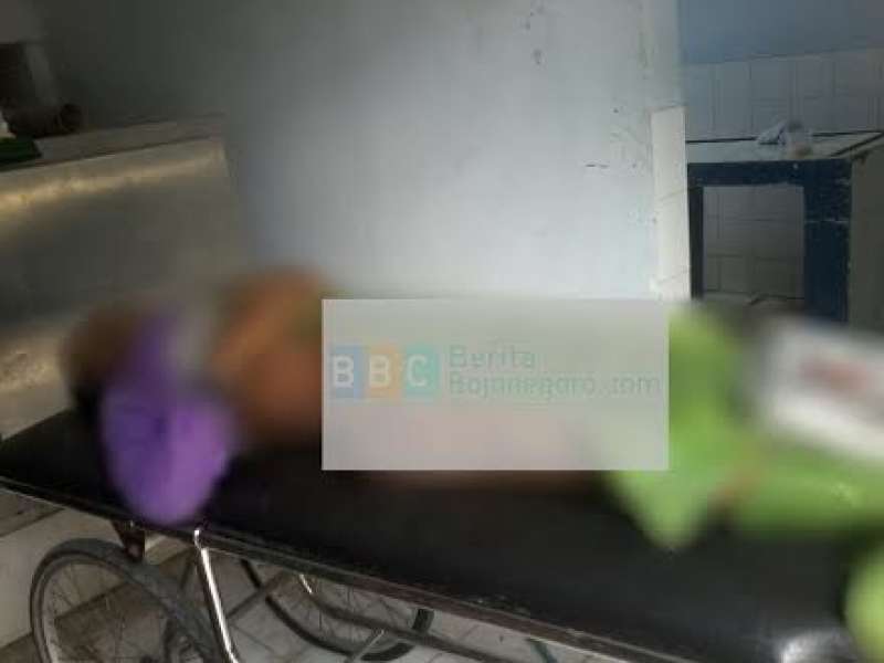 Seorang Pria Gangguan Jiwa Tewas Diseruduk Tronton