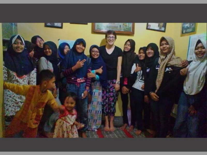 Kampung Ilmu Buka Kelas Conversation Bareng Bridget Ginty