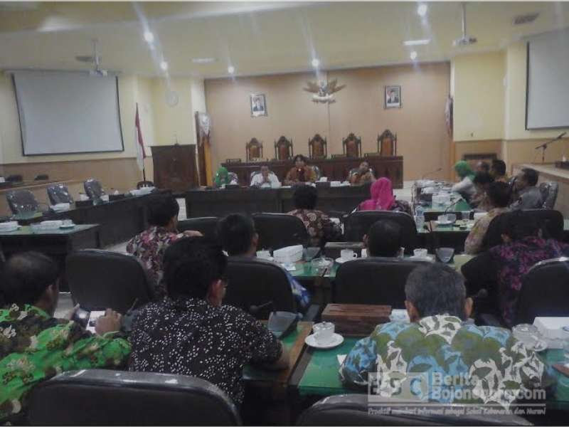 Camat Ngasem : Seleksi Perangkat Desa Diserahkan Saja ke Pemkab daripada Pihak ke 3