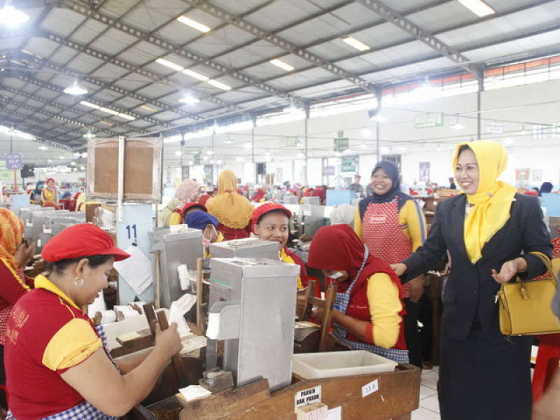 Sambut Hari Kartini, Ketua DPRD Dukung Pekerja Wanita