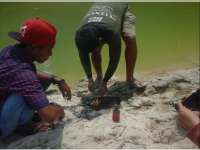 Rembesan Minyak Sejak Zaman Belanda di Kali Lantung