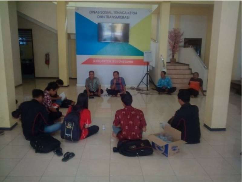 Aktivis GMNI Datangi Posko Aduan Disnakertransos