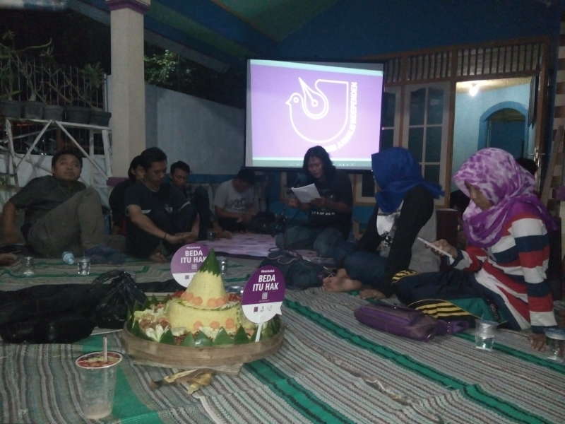 AJI Bojonegoro Adakan Nobar dan Tumpengan