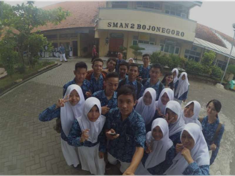 Tanggapan Para Siswa Tentang Pengumuman Hasil UN Melalui Web Sekolah