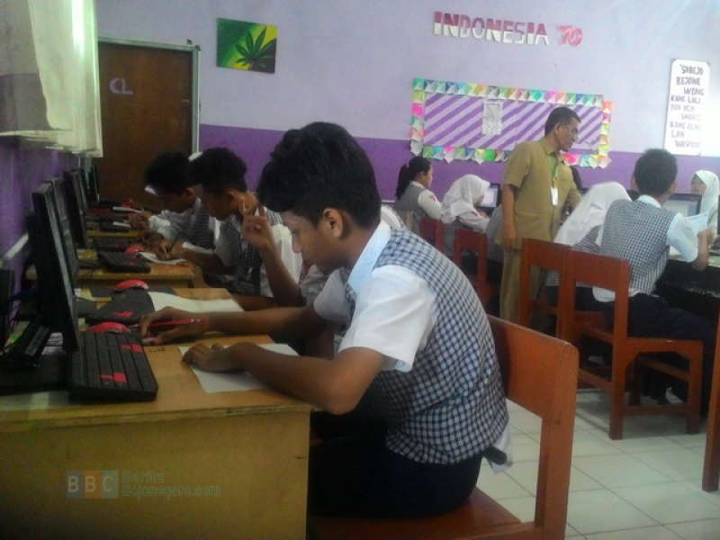 Hari Ini, Ujian Nasional Tingkat SMP Serempak Dilaksanakan