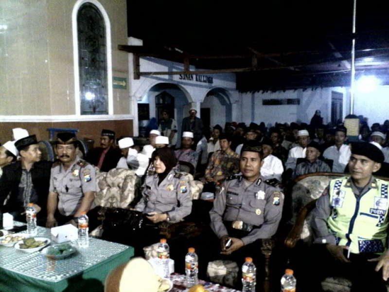 Pejabat Utama Polres Hadiri Pengajian Umum di Kedaton 