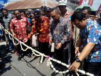 Kang Yoto : Tidak Mudah Ambil Kebijakan Bangun Jembatan Padangan - Kasiman