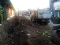 Jalan di Depan Pasar Tobo Dibongkar