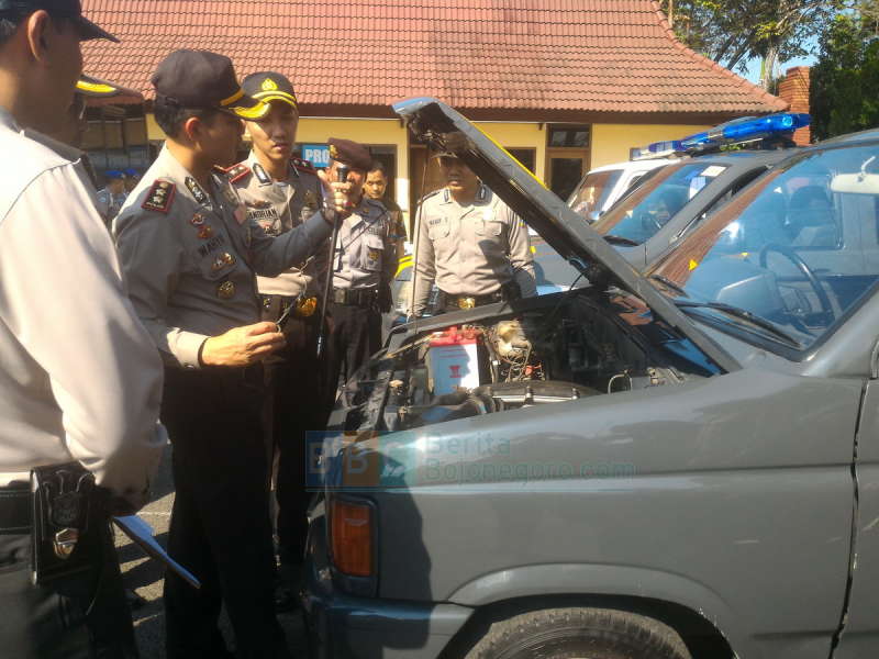Kapolres Lakukan Pengecekan Kendaraan Dinas Anggota