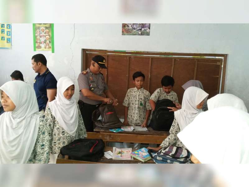 Cegah Kekerasan Seksual, Polisi Periksa Isi Ponsel Siswa