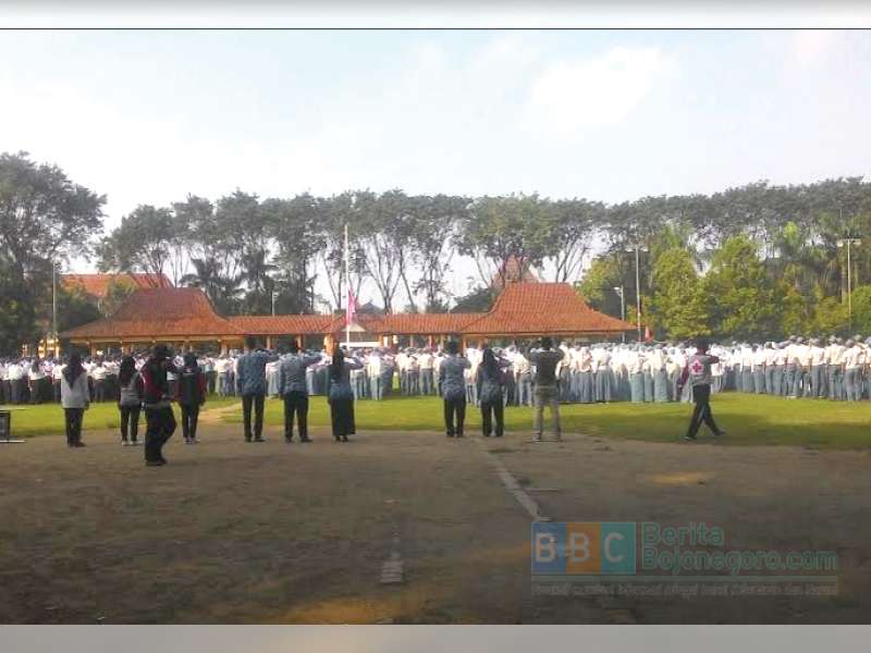 Kang Yoto; Kita Sedang Berkompetisi untuk Menunjukkan Karya