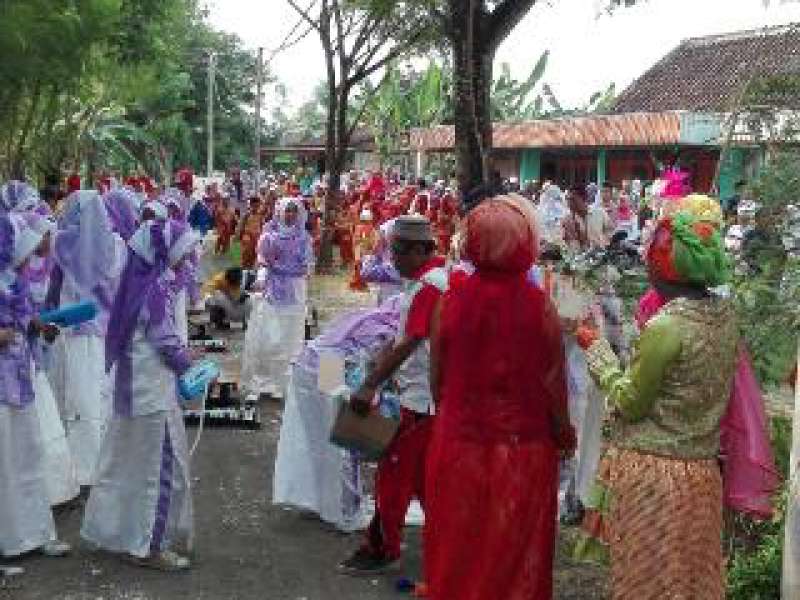 Rayakan Nisfu Syakban dengan Pawai Taaruf