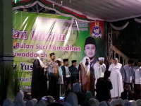 Ustad Yusuf Mansyur Hadiri Pengajian dan Haflah Pondok Pesantren Al-Rosyid