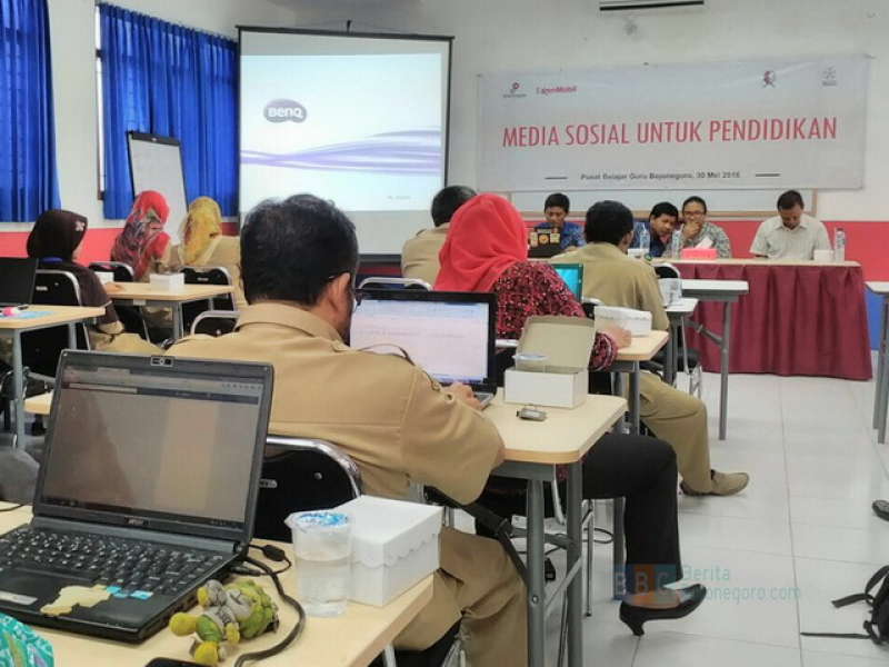 Dilatih Bagaimana Mendidik Lewat Media Sosial