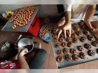 Perajin Kue Lebaran Mulai Kebanjiran Pesanan