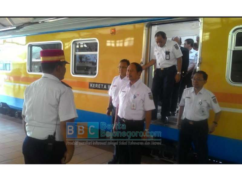 Dirut PT KAI Sidak Persiapan Stasiun Bojonegoro Jelang Operasi Lebaran