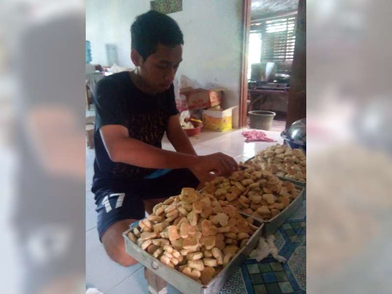 Puasa Lebih Sibuk Bikin Kue dan Jajanan Khas Lebaran