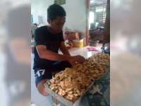 Puasa Lebih Sibuk Bikin Kue dan Jajanan Khas Lebaran