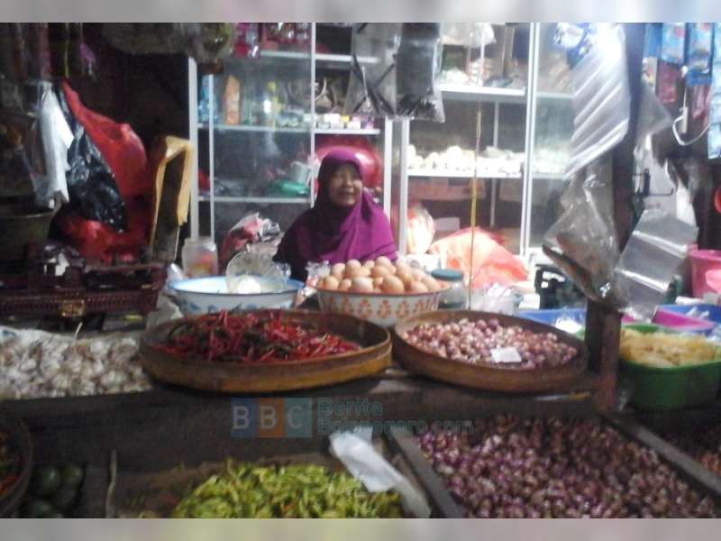 Hari Kedua Puasa, Harga Telur dan Gula Masih Naik 25 Persen