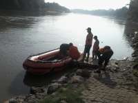 BPBD Bojonegoro Kerahkan 3 Perahu dan 18 Personel Mencari Jasad Ariel