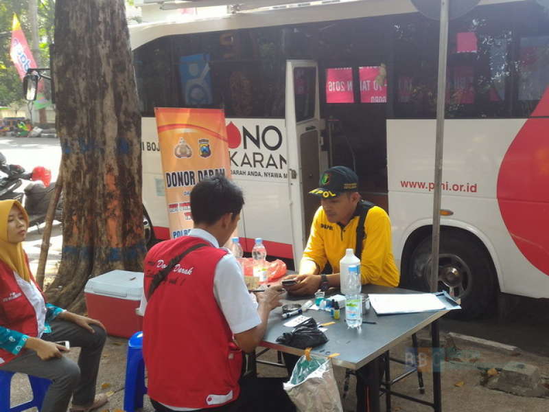 Selama Ramadan Bus Donor Darah Disiagakan di Depan Pendapa