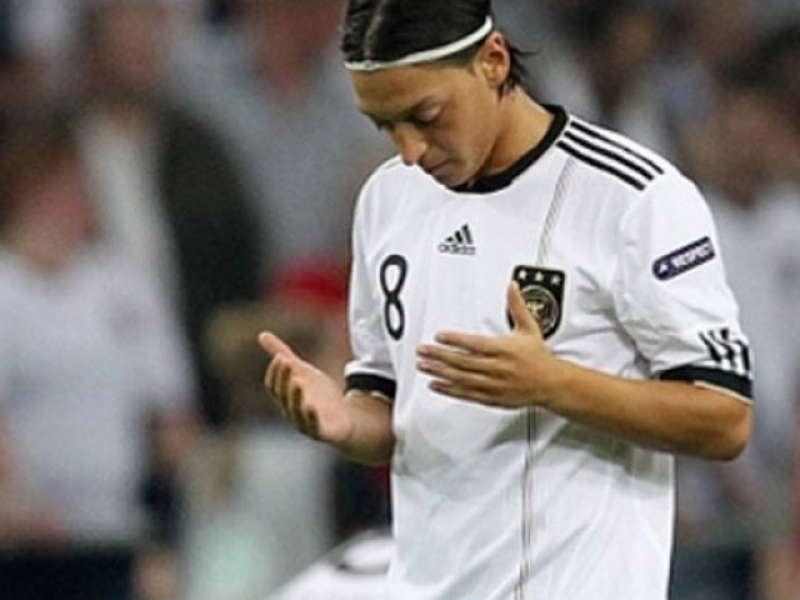 Ibadah Versus Sepak Bola di Bulan Ramadan