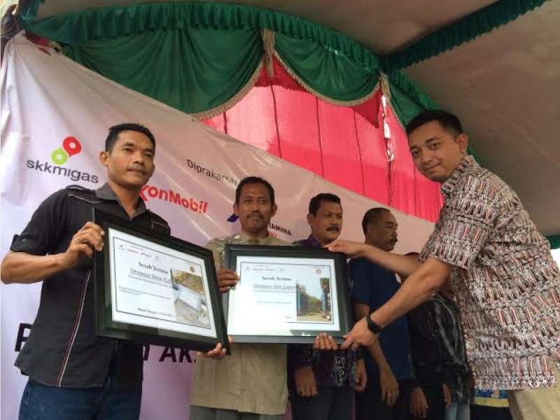 EMCL Serah Terimakan Program Kemitraan Pemberdayaan Masyarakat