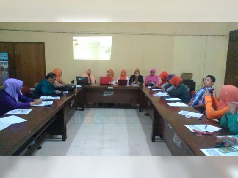 Ketua DPRD Sarankan Agar Libatkan Istri Pejabat