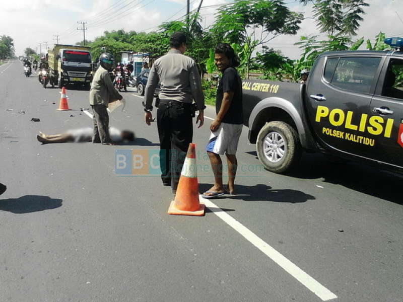 Di Kalitidu, Seorang Pemuda Luka Parah Setelah Tabrak Sedan