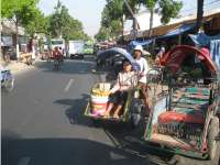 Arus Mudik Lebaran, Pasar Tumpah Picu Kemacetan