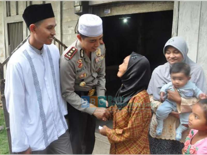 Kapolres Sempatkan Tengok Kondisi Janda Tua di Temayang