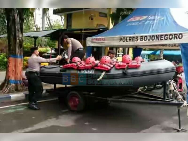 Bengawan Solo Naik, Polres Bojonegoro Siapkan Personil