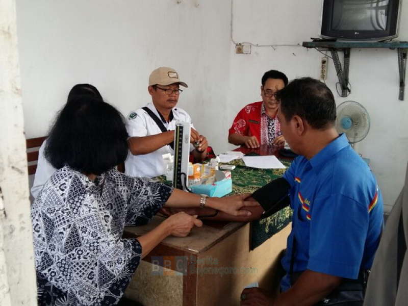 Jelang Mudik Lebaran, Awak Bus Jalani Cek Kesehatan