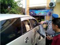 Diparkir di Tempat Wisata, Barang-Barang dalam Mobil Dicuri Orang