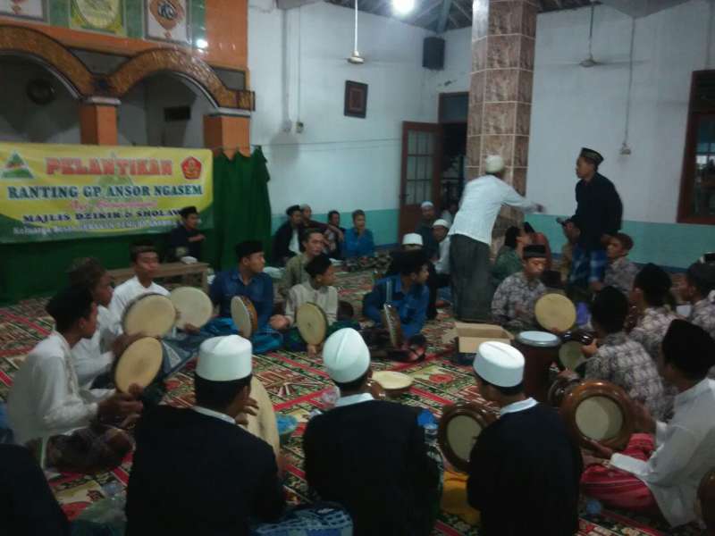 Sholawat 1000 Terbang Ala PAC Ansor Ngasem