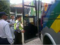 Persiapkan Mudik Lebaran, Dishub dan Satlantas Gelar Razia Otobus di Terminal