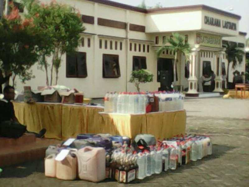 Persiapan Pemusnahan Barang Bukti Minuman Keras