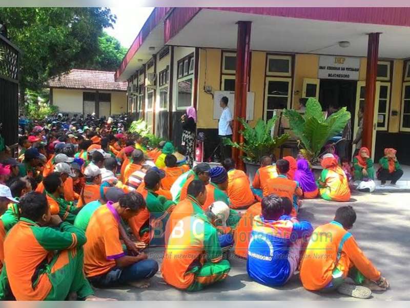 Pasukan Kuning Tetap Bertugas Saat Lebaran