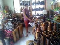 Perajin Souvenir Kayu Jati Batokan Kewalahan Layani Pesanan